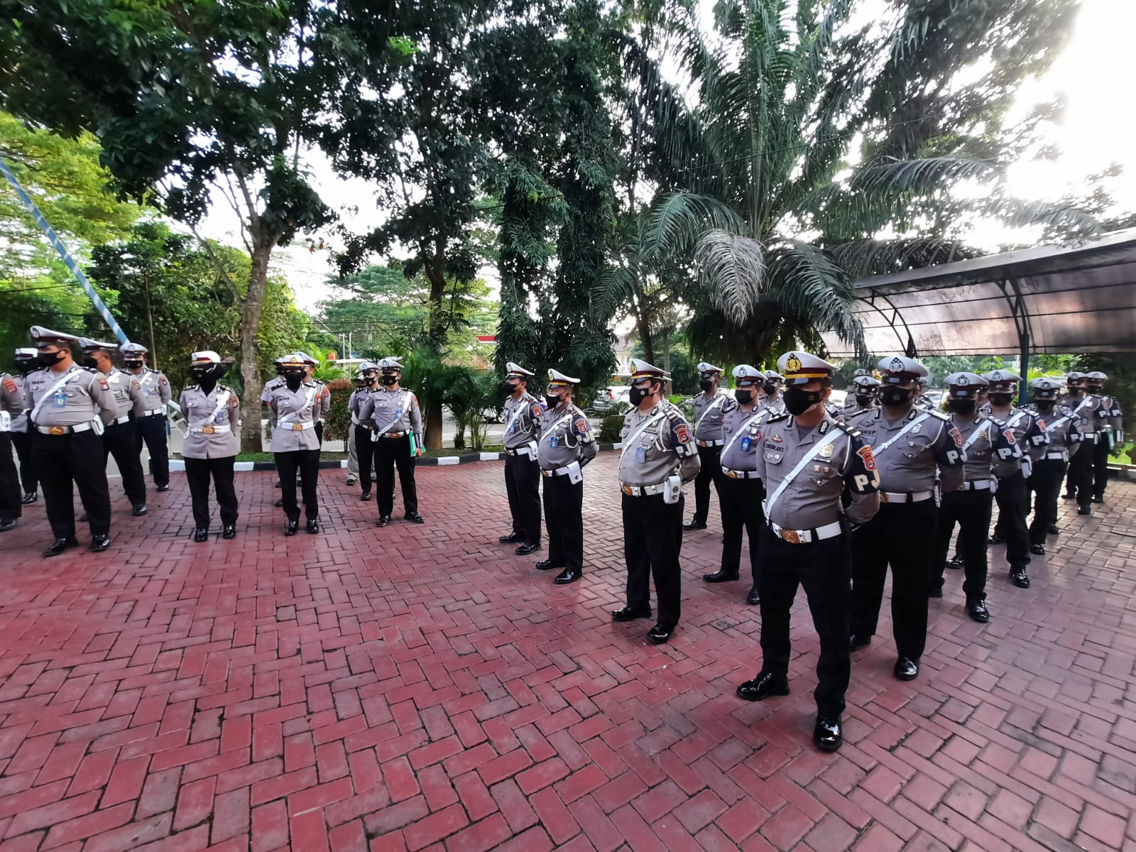 Wakil Direktur Lalu Lintas Polda Banten Ambil Apel Pagi Jam Pimpinan