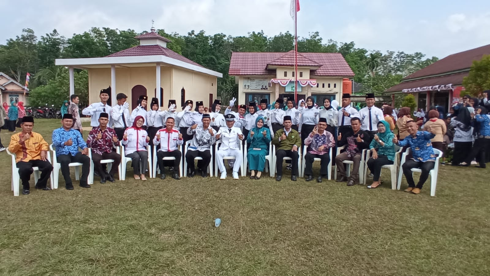 Pemdes Tanjung Menang Upacara HUT RI, Pengibaran Sangsaka Merah Putih