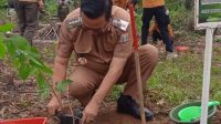 Camat Santo Menghadiri Undangan Tanam Pohon Rimba Kemampo