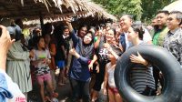 Iwan Tuaji Perkuat Keakraban dengan Masyarakat PALI di Paye Biru