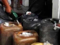 SPBU Iteng Diduga Layani Pengisian BBM Jerigen Gunakan Dokumen Palsu, Luput dari Pantauan Polsek Setempat