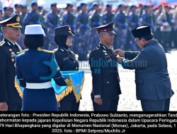 Presiden RI Anugerahkan Tanda Kehormatan pada Jajaran Polri di Puncak Peringatan Hari Bhayangkara ke-79