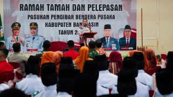 Sukses Kibarkan Merah Putih, Bupati Banyuasin Bubarkan Paskibraka Tahun 2025