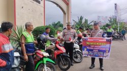 Satlantas Polres Banyuasin Pasang Bendera Merah Putih Di Kendaraan  