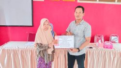 Salurkan Bantuan BLT Pemdes Tanjung Menang Berpesan Gunakan Yang Bermanfaat 