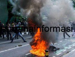 Senayan, Panggung Rakyat yang Tak Pernah Sepi