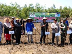 Penanaman Jagung Perdana di Desa Muara Dua, Polsek Tanah Abang Kawal Langsung Program Ketahanan Pangan