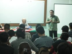 Perdana! Bupati Banyuasin Ngajar Fakultas Hukum IBA Palembang