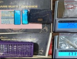 Dua Pemuda Muara Enim, Pengedar Kristal Putih Tidur Di Hotel Bintang 5