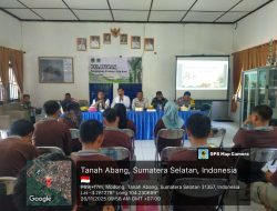 Pemerintah Kecamatan Tanah Abang Hadiri Pelatihan Pengelolaan Produksi Gula Aren di Desa Modong