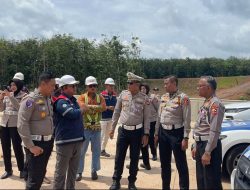 Kasat Lantas Polres Banyuasin Tinjau Jalan Tol Antisipasi Kendala Jelang Operasi Lilin Nataru 2026