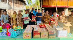 Anggota DPRD M. Napoleon Berikan Bantuan Sosial Musibah Kebakaran Rumah Di Desa Perjito