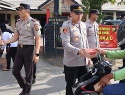 Polsek Lawang Kidul Bagikan Takjil, Wujud Kepedulian Polri Di Bulan Suci Ramadhan