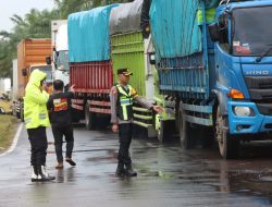 Polres Banyuasin Kandangkan Truk Tonase Ngeyel Beroperasi, Musim Mudik