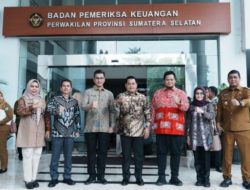 Bupati Banyuasin Serahkan LKPD Tahun 2025