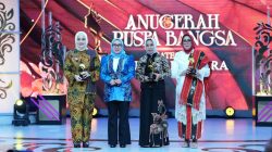 Wabup Netta Sabet Anugerah Puspa Bangsa Kategori Ini ‎