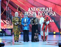 Wabup Netta Sabet Anugerah Puspa Bangsa Kategori Ini ‎