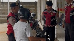 Patroli Jalan Kaki Sat Samapta Polres Banyuasin Ciptakan Kondusifitas Wilayah