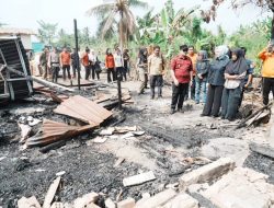 Peduli Warga Terdampak Musibah,  Netta Serahkan Bantuan Korban Kebakaran