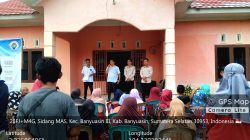 Pemdes Sidang Mas Salurkan Beras Dan Miyak Untuk Masyarakat Kurang Mampu 