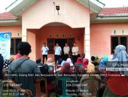Pemdes Sidang Mas Salurkan Beras Dan Miyak Untuk Masyarakat Kurang Mampu 
