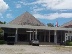 Keluarga Selviana Tijung yang Diduga Meninggal Akibat Kelalaian RSUD Borong Surati DPRD Matim untuk Segera Lakukan RDP